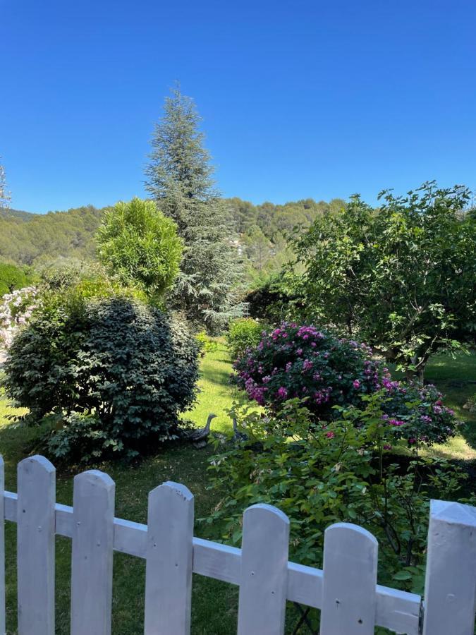Le Clos Serein Le Beausset Esterno foto