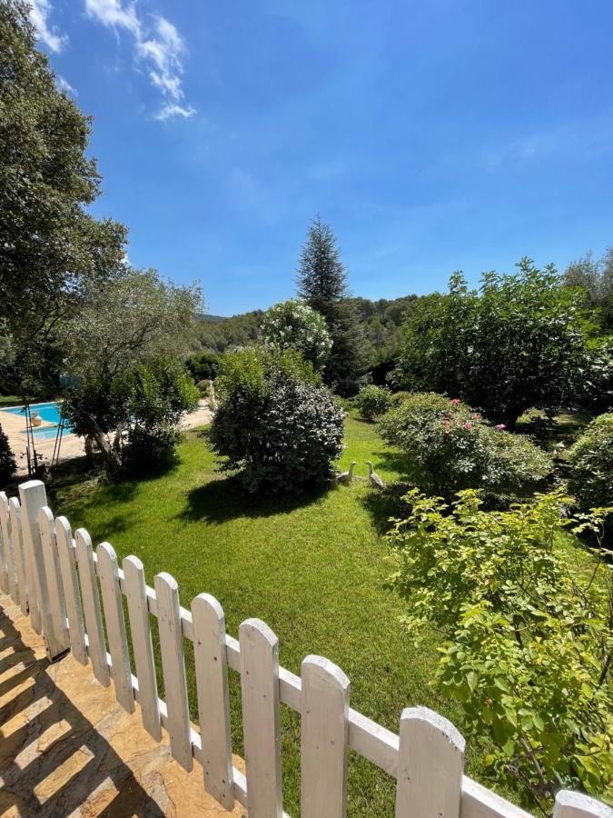 Le Clos Serein Le Beausset Esterno foto