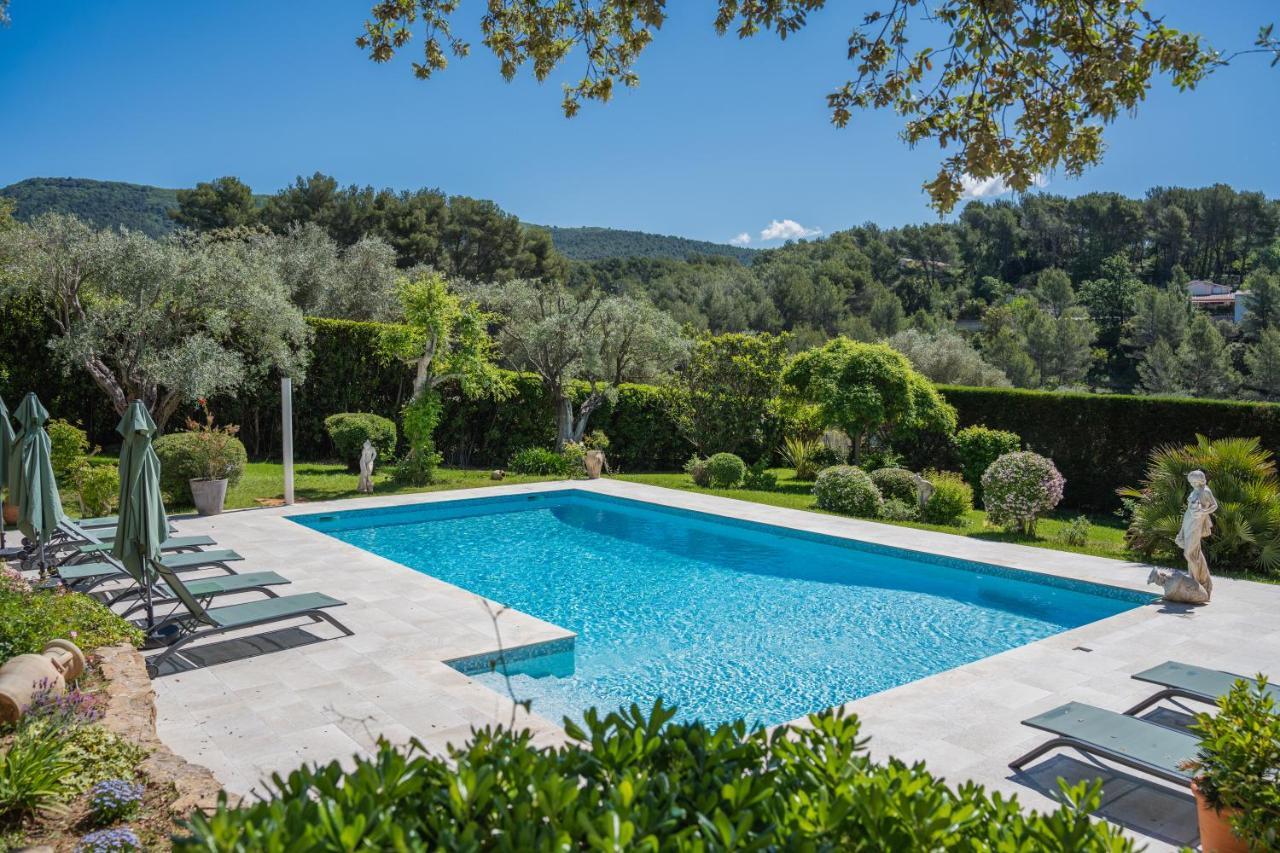 Le Clos Serein Le Beausset Esterno foto