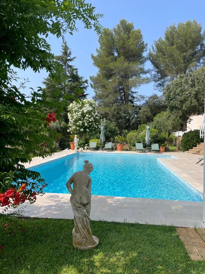 Le Clos Serein Le Beausset Esterno foto
