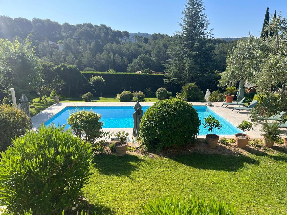 Le Clos Serein Le Beausset Esterno foto