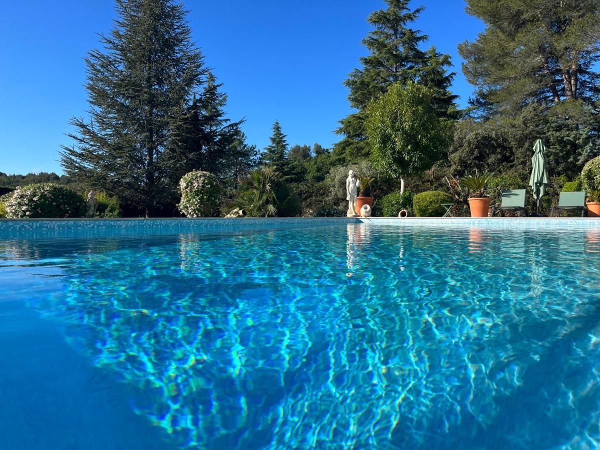 Le Clos Serein Le Beausset Esterno foto