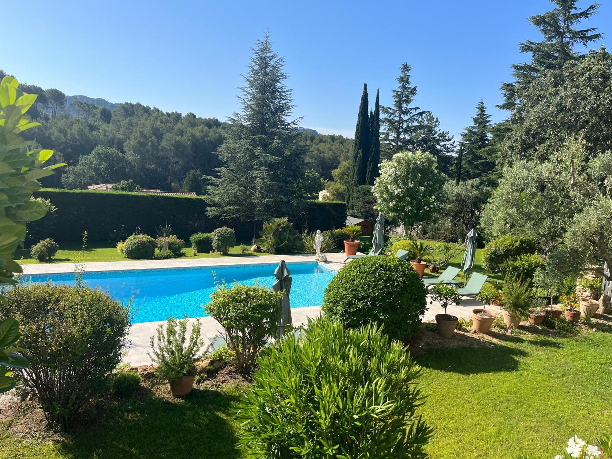 Le Clos Serein Le Beausset Esterno foto
