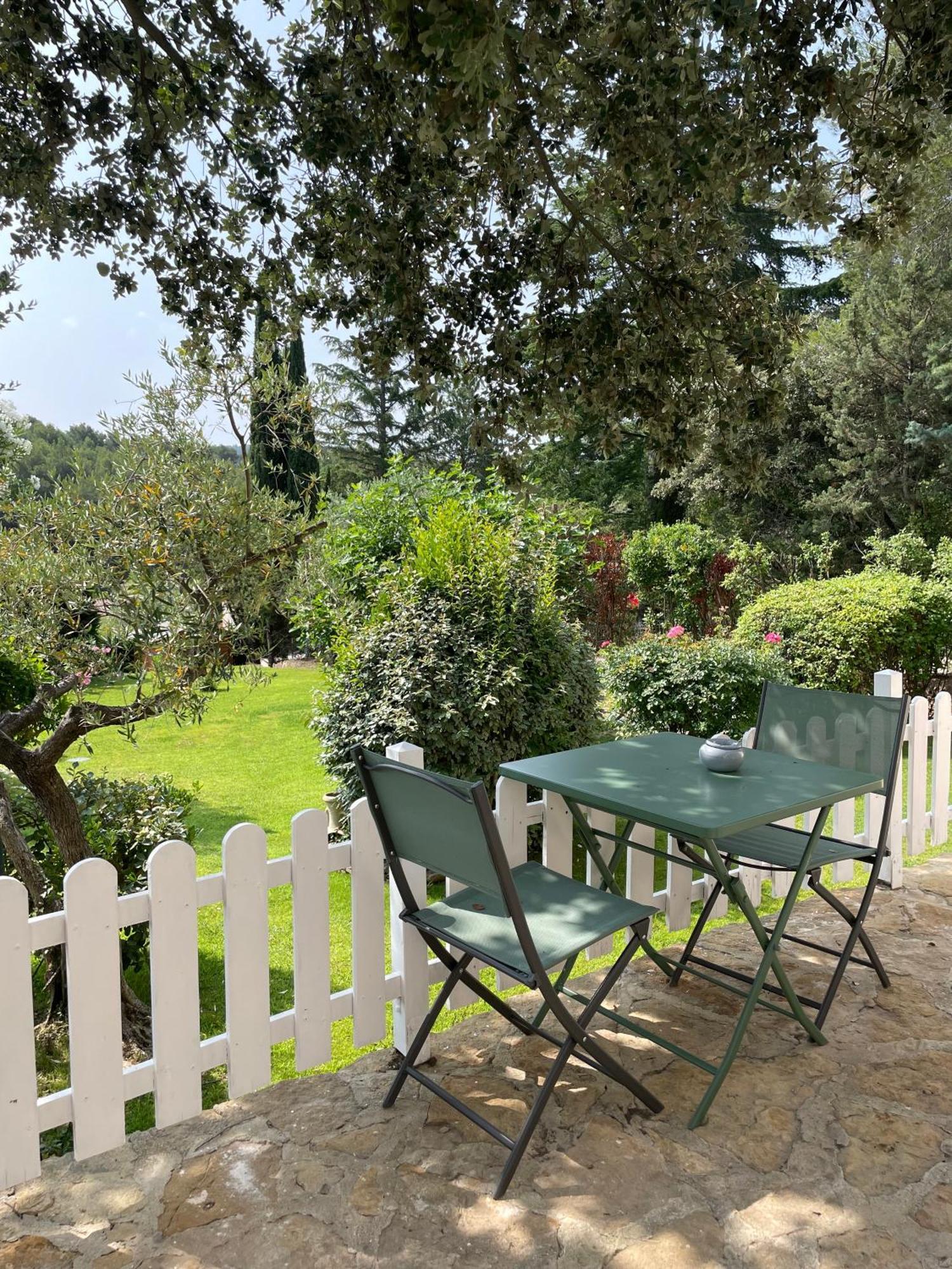 Le Clos Serein Le Beausset Esterno foto